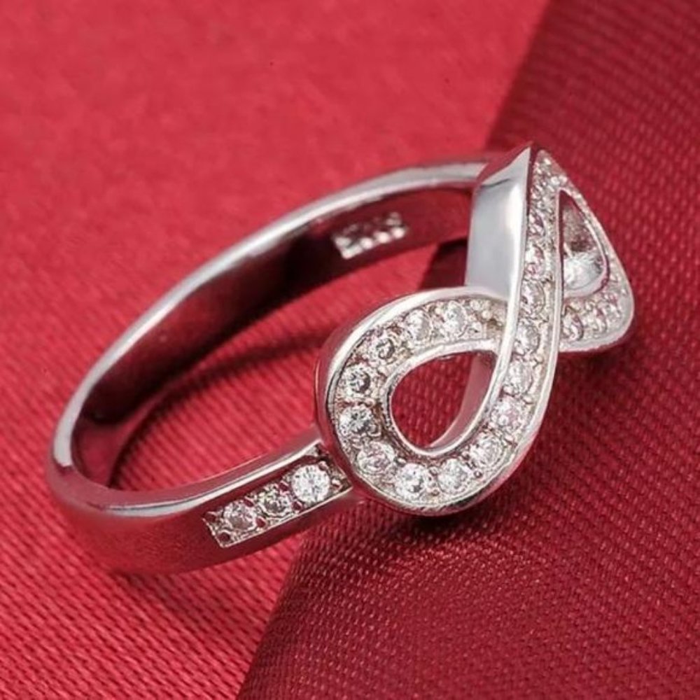 NEW INFINITY 925 STERLING SILVER DIAMOND RING, CUTE RING, SHINY RING. - Picture 4 of 6